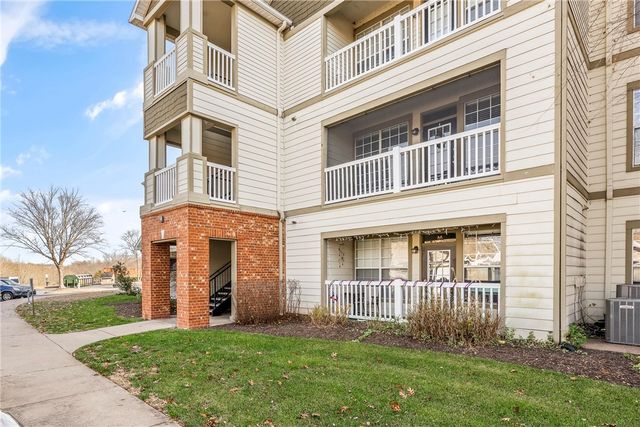 4261 Meadow Creek Circle, Fayetteville, AR 72703