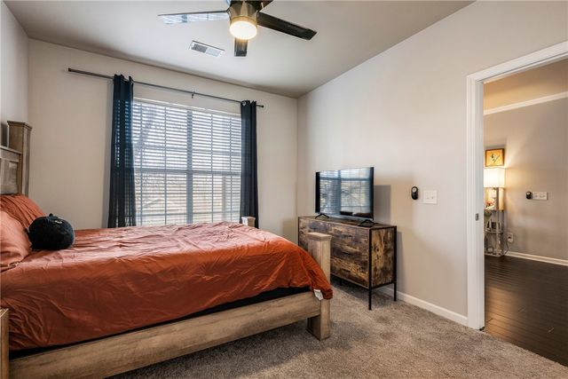 4261 Meadow Creek Circle, Fayetteville, AR 72703