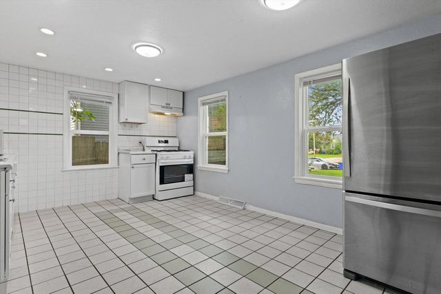 6411 Sheridan ROAD, Kenosha, WI 53143