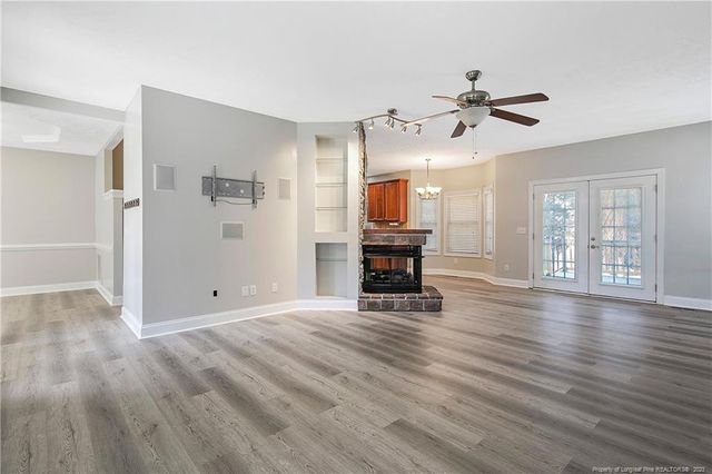 708 Maple Grove Court, Hope Mills, NC 28348