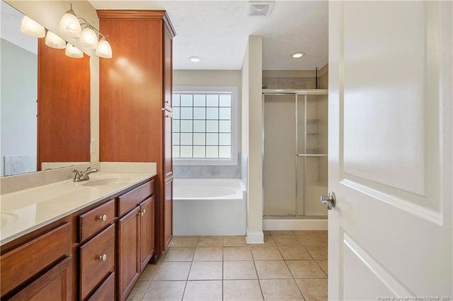 708 Maple Grove Court, Hope Mills, NC 28348