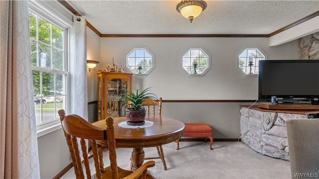 116 Roycroft Drive, West Seneca, NY 14224