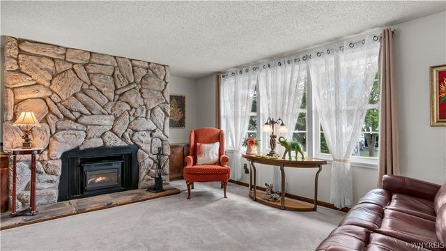 116 Roycroft Drive, West Seneca, NY 14224