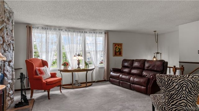 116 Roycroft Drive, West Seneca, NY 14224