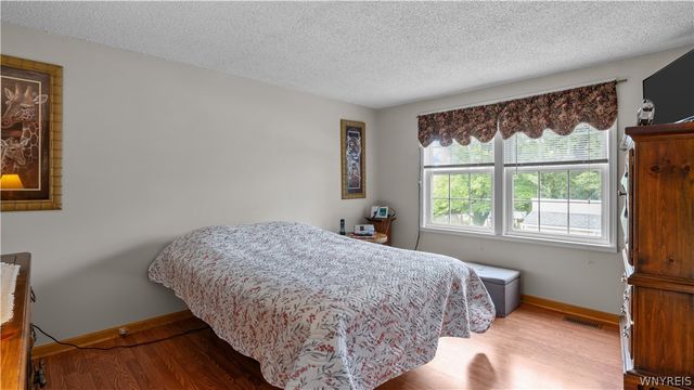 116 Roycroft Drive, West Seneca, NY 14224