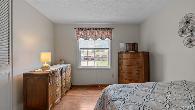 116 Roycroft Drive, West Seneca, NY 14224