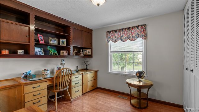 116 Roycroft Drive, West Seneca, NY 14224