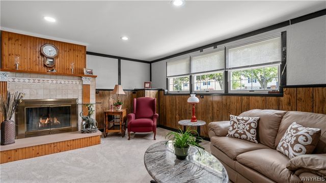 116 Roycroft Drive, West Seneca, NY 14224