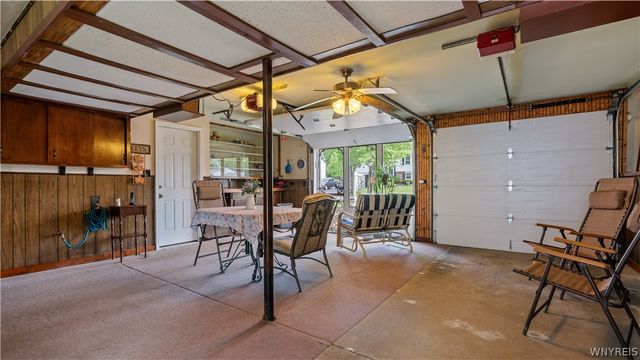 116 Roycroft Drive, West Seneca, NY 14224