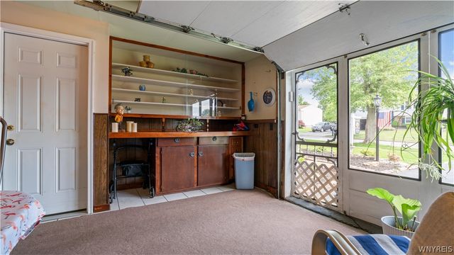 116 Roycroft Drive, West Seneca, NY 14224