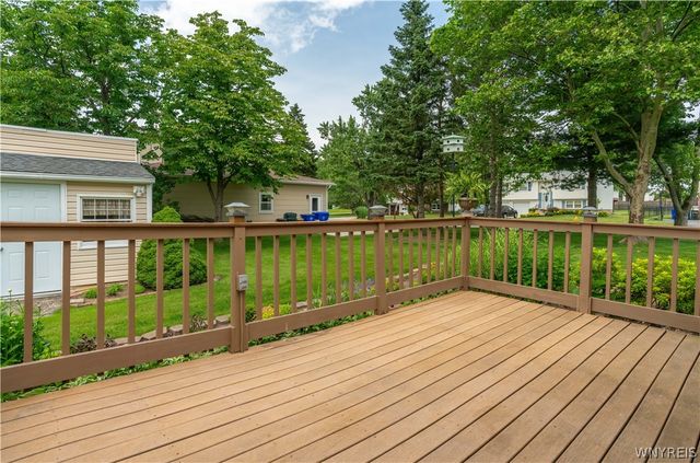 116 Roycroft Drive, West Seneca, NY 14224
