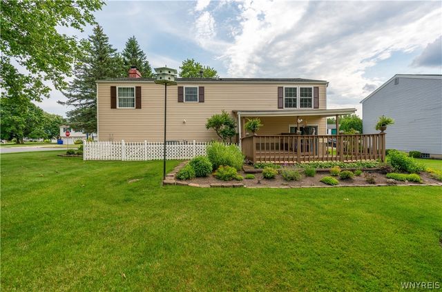 116 Roycroft Drive, West Seneca, NY 14224