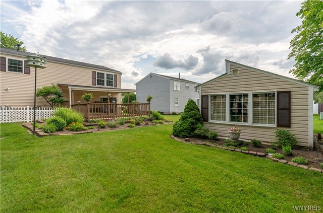 116 Roycroft Drive, West Seneca, NY 14224