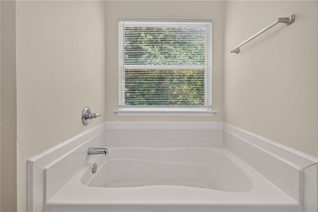 9426 Lakeview Road, Union City, GA 30291
