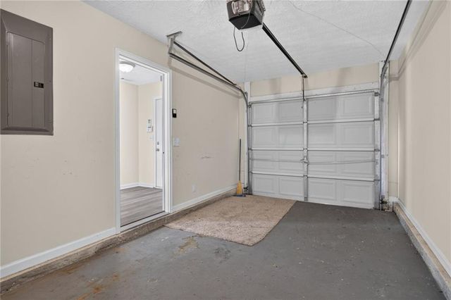 9426 Lakeview Road, Union City, GA 30291