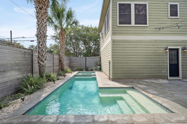 501 Columbia Street, Houston, TX 77007
