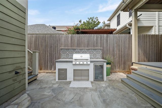 501 Columbia Street, Houston, TX 77007