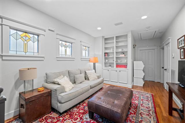 501 Columbia Street, Houston, TX 77007