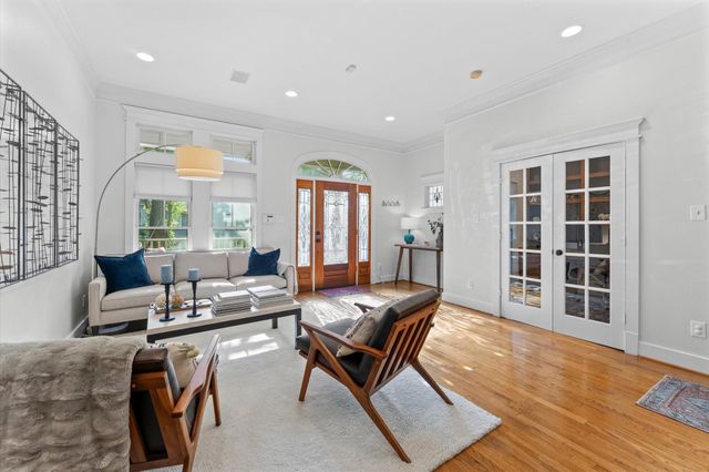 501 Columbia Street, Houston, TX 77007