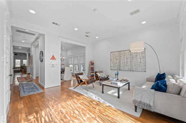 501 Columbia Street, Houston, TX 77007
