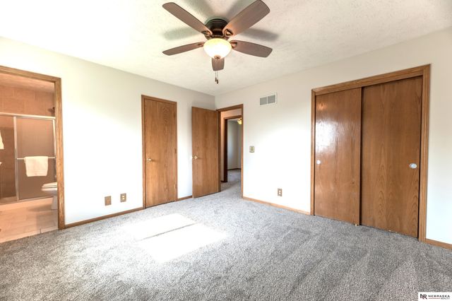 8111 S 152nd Street, Omaha, NE 68138