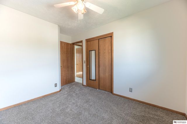 8111 S 152nd Street, Omaha, NE 68138
