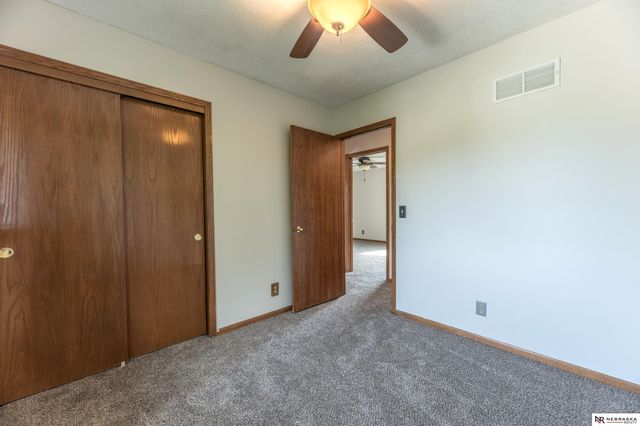 8111 S 152nd Street, Omaha, NE 68138