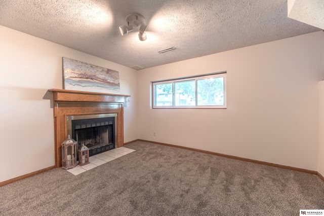 8111 S 152nd Street, Omaha, NE 68138