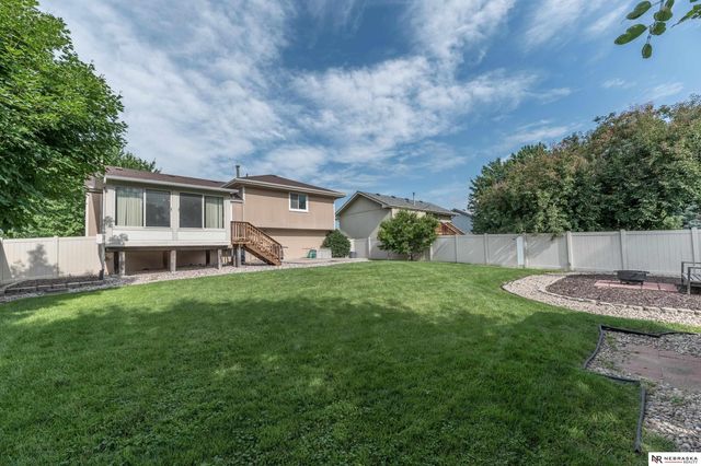 8111 S 152nd Street, Omaha, NE 68138