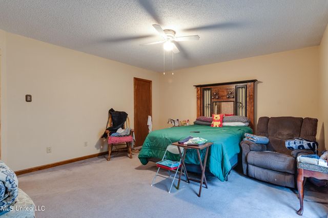 6741 Hacks Cross Road, Olive Branch, MS 38654