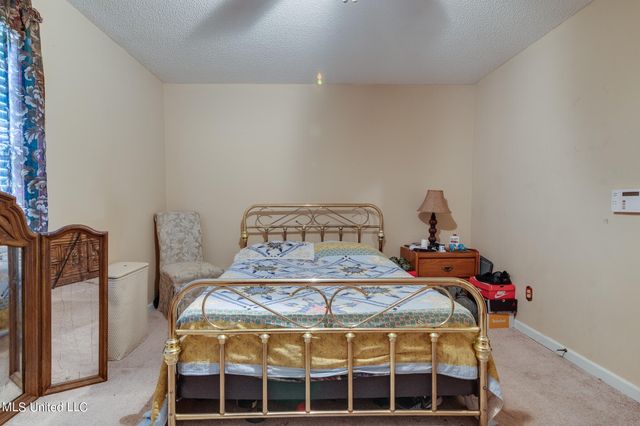 6741 Hacks Cross Road, Olive Branch, MS 38654