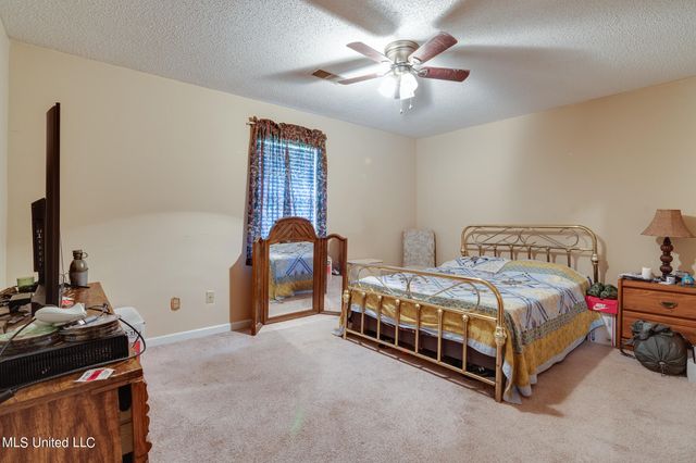 6741 Hacks Cross Road, Olive Branch, MS 38654