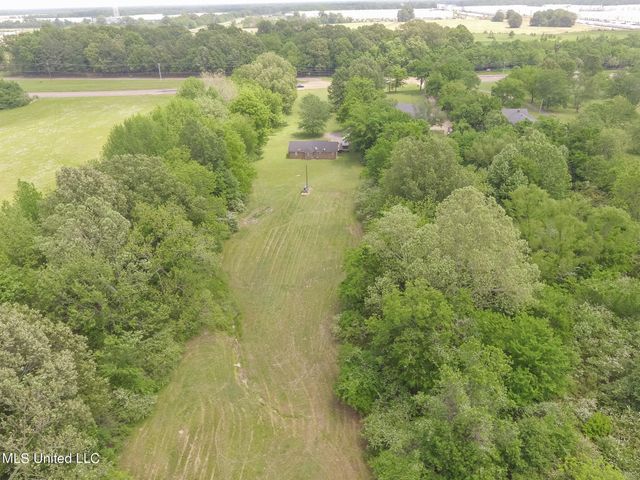 6741 Hacks Cross Road, Olive Branch, MS 38654