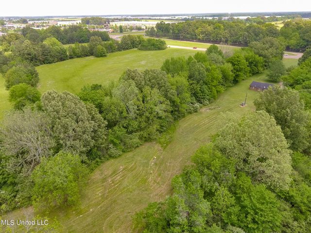 6741 Hacks Cross Road, Olive Branch, MS 38654