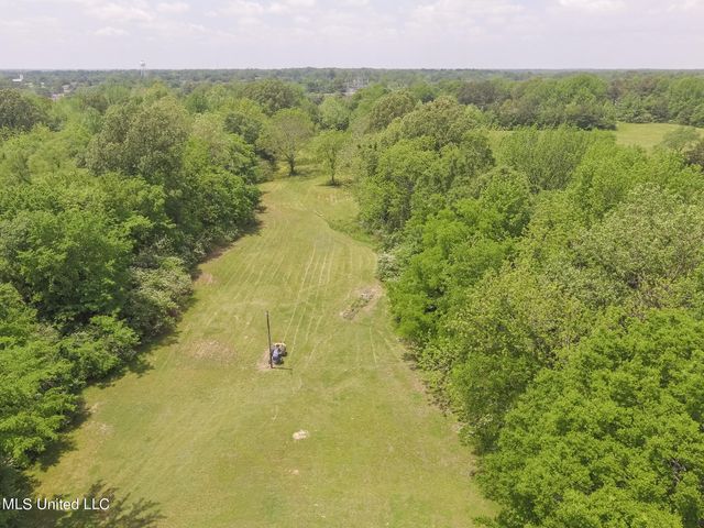 6741 Hacks Cross Road, Olive Branch, MS 38654