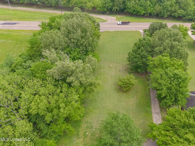 6741 Hacks Cross Road, Olive Branch, MS 38654