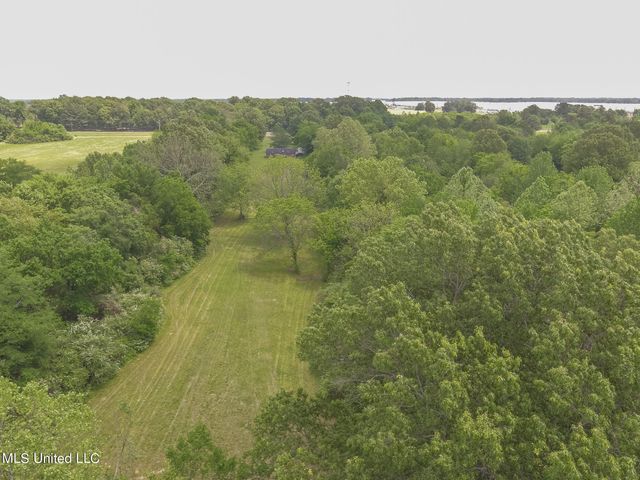 6741 Hacks Cross Road, Olive Branch, MS 38654