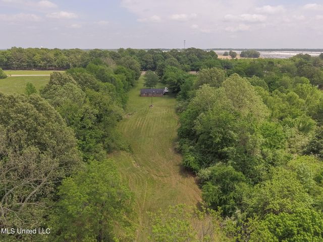 6741 Hacks Cross Road, Olive Branch, MS 38654