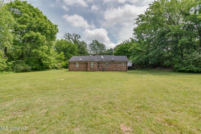 6741 Hacks Cross Road, Olive Branch, MS 38654