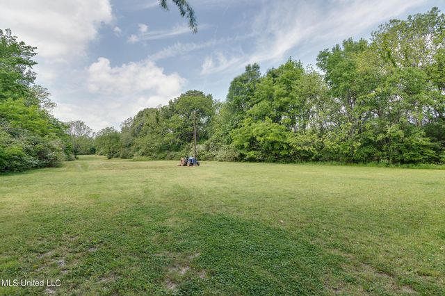 6741 Hacks Cross Road, Olive Branch, MS 38654