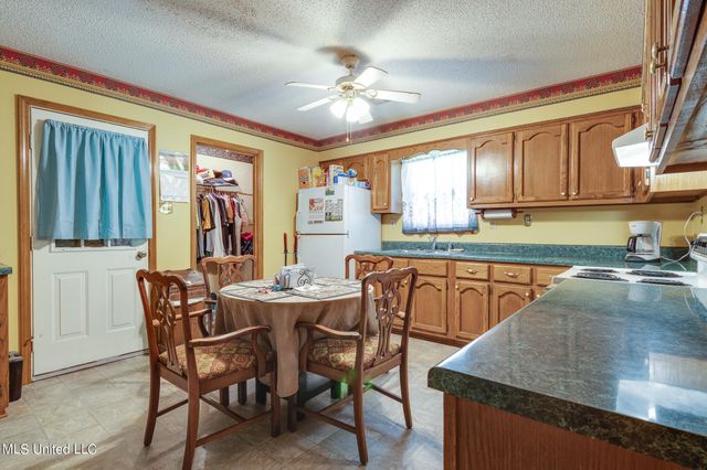 6741 Hacks Cross Road, Olive Branch, MS 38654