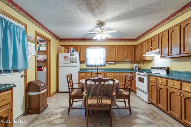 6741 Hacks Cross Road, Olive Branch, MS 38654