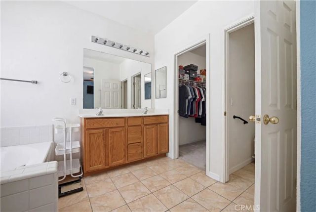 3563 Santiago, Merced, CA 95348