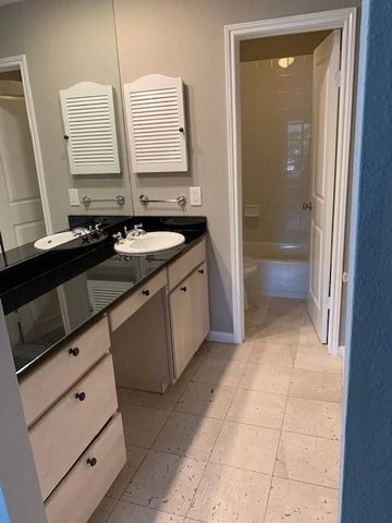 3700 W Clay Street 227, Houston, TX 77019