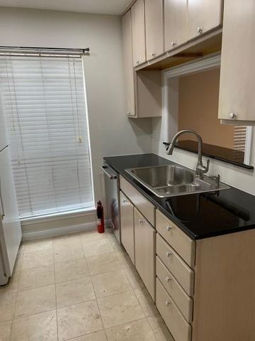 3700 W Clay Street 227, Houston, TX 77019