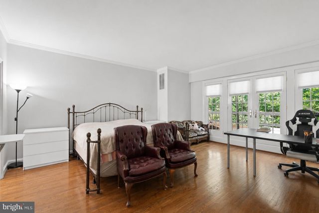 4422 WESTOVER PL NW, Washington, DC 20016