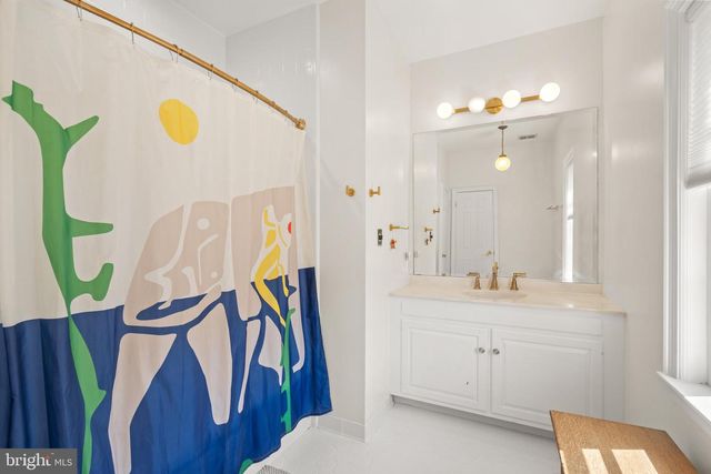 4422 WESTOVER PL NW, Washington, DC 20016