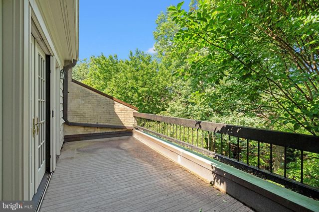 4422 WESTOVER PL NW, Washington, DC 20016