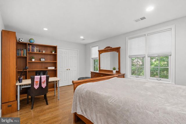 4422 WESTOVER PL NW, Washington, DC 20016