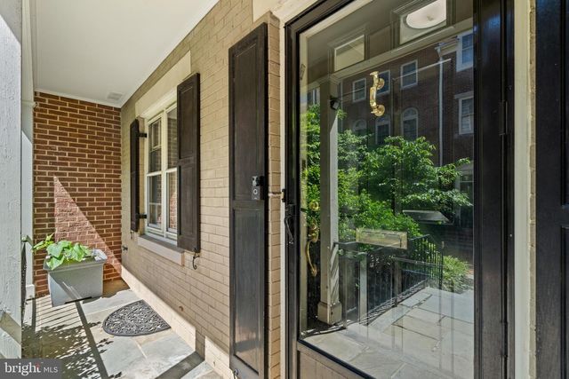 4422 WESTOVER PL NW, Washington, DC 20016